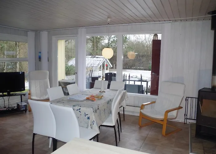 Holiday Home *